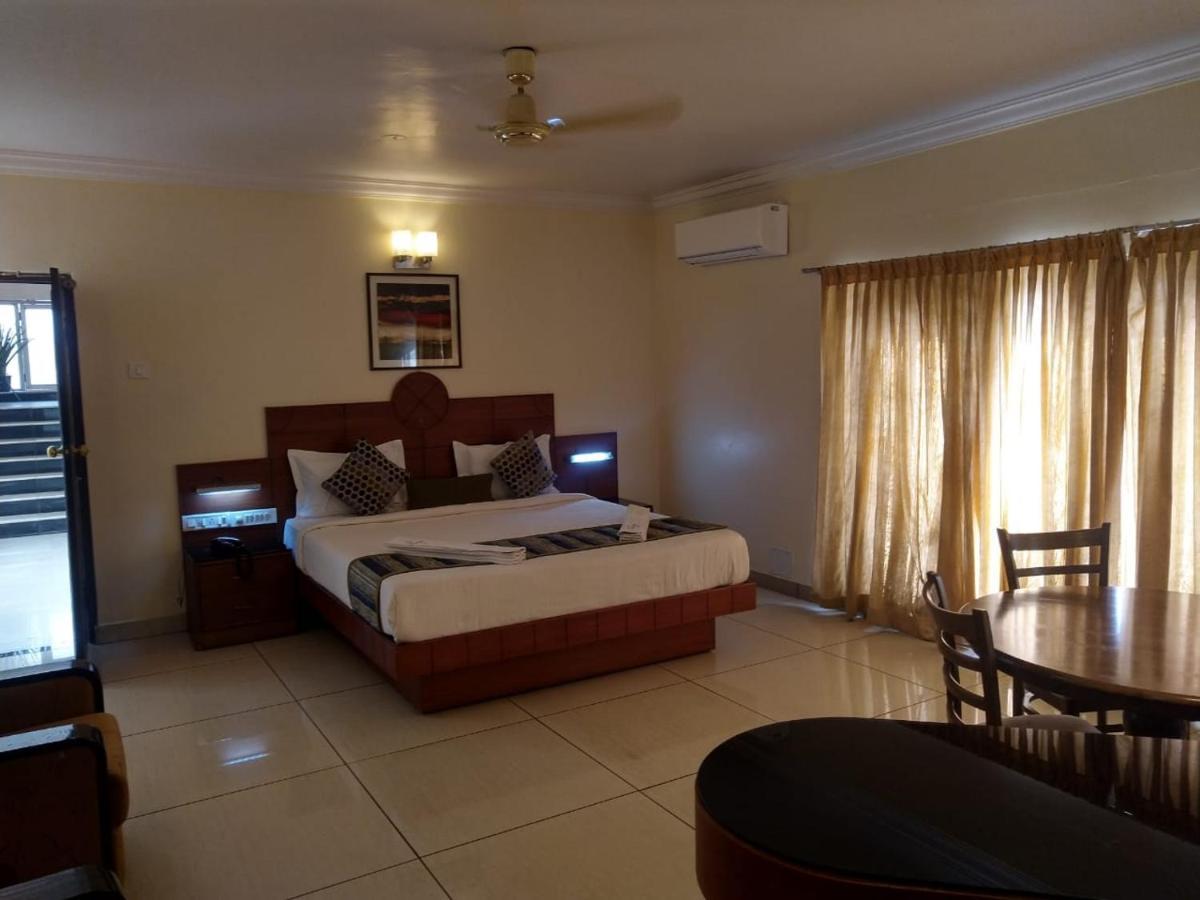 Suvarna Regency حسن المظهر الخارجي الصورة