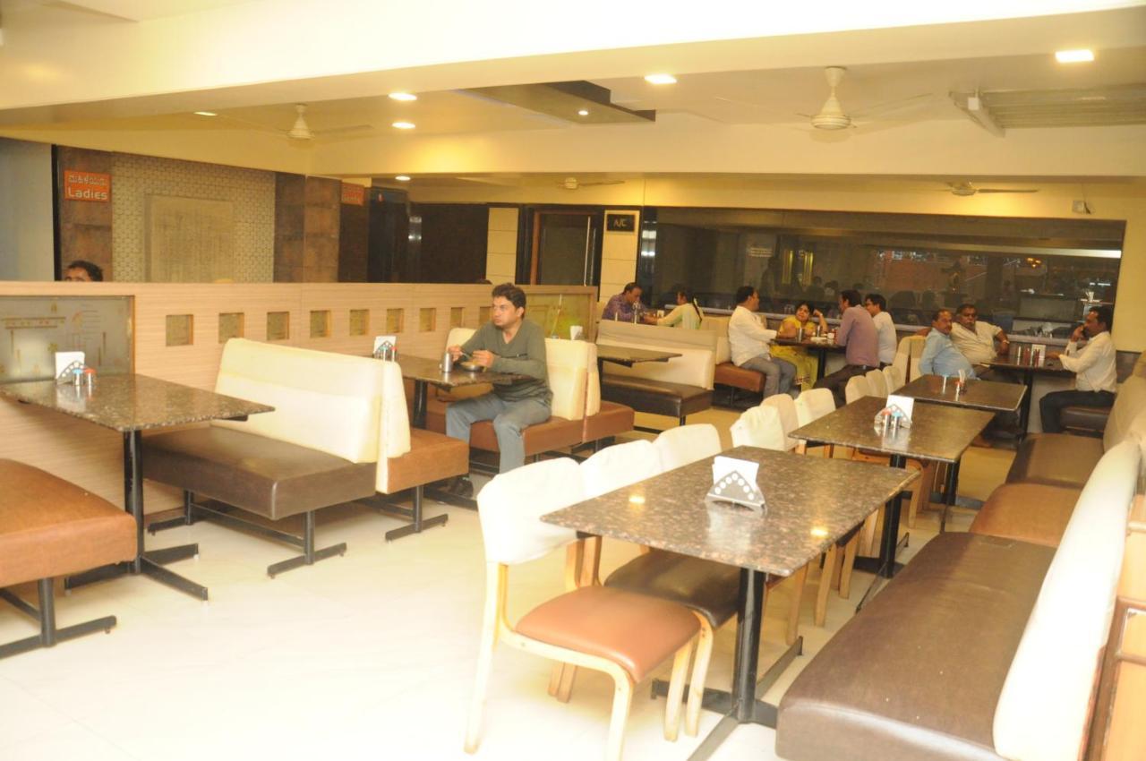 Suvarna Regency حسن المظهر الخارجي الصورة